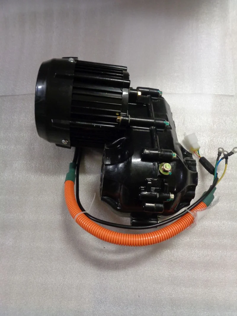 Karcher Ersatzteil Motor mit Getriebe zu SPC Triolo/E3800